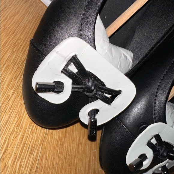 Leather Charlene Confort Flats - Picture 6 of 6